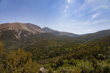 Sunny view of the beautiful Wheeler Peak from the Mather Point
