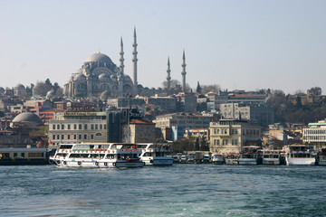 Fototapeta na wymiar Istanbul, Turkey - Feb 20, 2007: Views of the Suleymaniye Mosque from Bosporus