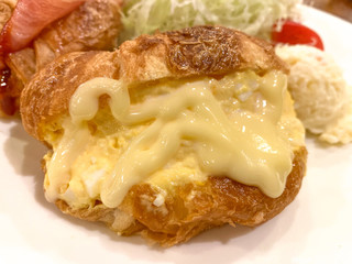 クロワッサン　モーニング