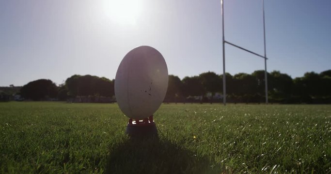Rugby player throwing the rugby ball