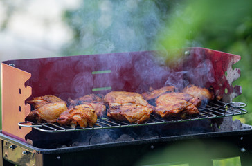 Czas na grilla. Smaczny stek. Grillowane mięso.