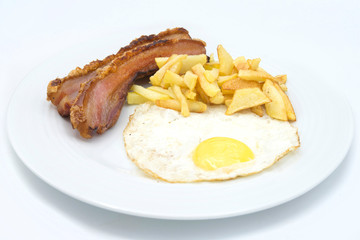 slice of bacon, egg and potatoes chips in white background
