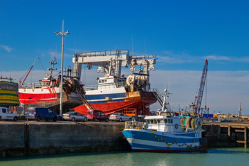 Chalutiers au chantier naval	