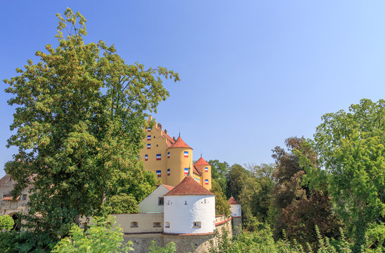 Erbacher Schloss auf dem Schlossberg in Erbach an der Donau