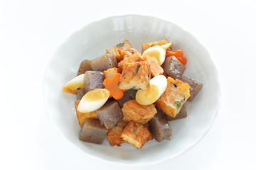 Japanese food, leek and fish cake stir fried with konjac and carrot