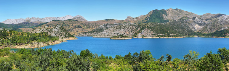 Fototapeta na wymiar Barrios de Luna Reservoir, Spain.