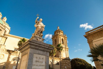 Fototapeta na wymiar la statua di San Vito, patrono della Città di Mazara del Vallo. 