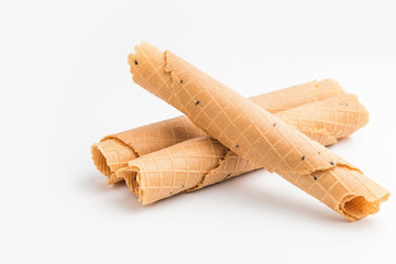 Use milk, flour and other ingredients to make delicious omelets