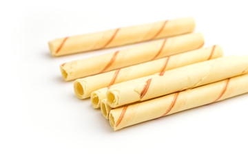 Use milk, flour and other ingredients to make delicious omelets