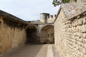 Fototapeta na wymiar Passage fortifié / La Rochelle