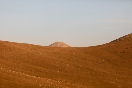 Pico de Bastiments (Pirineo Catal&aacute;n) al amanecer. Setcases, El Ripoll&egrave;s, Girona, Catalunya.
