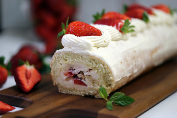 Biscuit roll with cream and strawberry