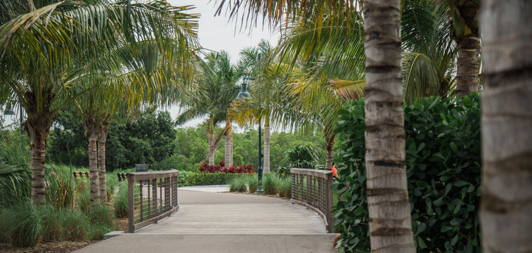 Baker park in Naples florida in south west florida Baker Park is a beautiful 15-acre park located on the Gordon River, across the street from the Naples Dog Park at 100 Riverside Circle.