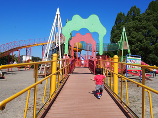 近くの公園で遊ぶ日本人の子供（幼稚園児）