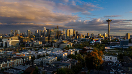 Obraz premium sunset over the city of Seattle, Washington