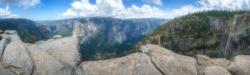 hiking the pohono trail to the taft point, yosemite national park, usa