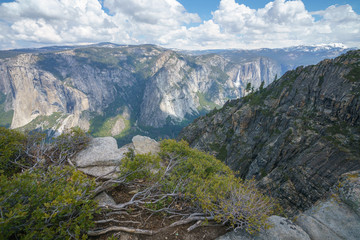 hiking the pohono trail to the taft point, yosemite national park, usa