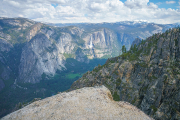 hiking the pohono trail to the taft point, yosemite national park, usa