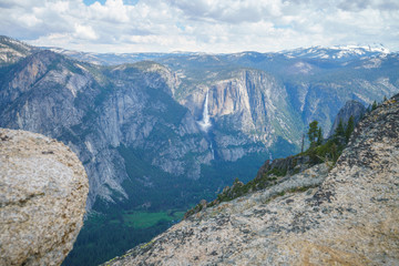 hiking the pohono trail to the taft point, yosemite national park, usa