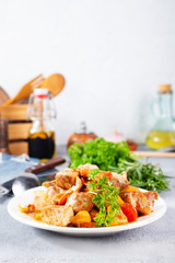 fried meat with vegetbales