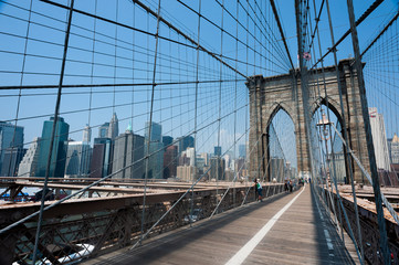 Aspect of the brooklyn bridge and it´s supension cables
