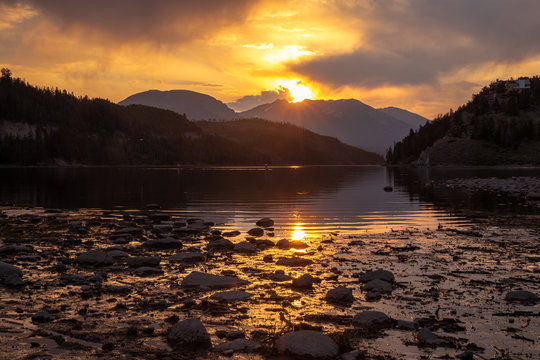 Sunrise over the lake. Dillon Reservoir in Silverthorne, Colorado.