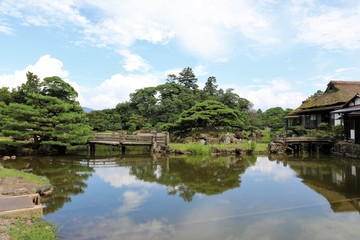 Fototapeta na wymiar 彦根城と玄宮園