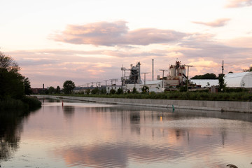 Naklejka premium Sunset over the Lachine Channel in Montreal, Quebec, Canada. 
