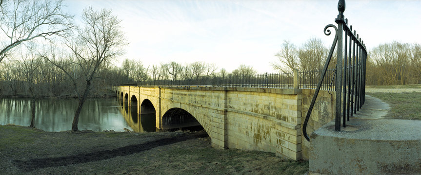 Aquaduct Railing