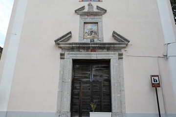 Montefusco - Entrata della Chiesa di San Francesco