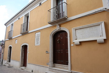 Fototapeta na wymiar Chianche - Epigrafi su Palazzo Sandonato