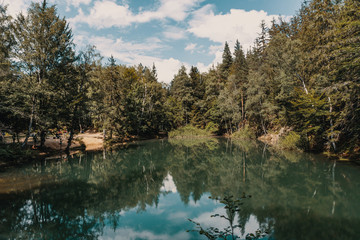 Fototapeta na wymiar blue lake in Karkonosze National Park 