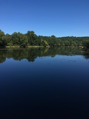 Lac en Dordogne