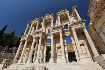 Obraz premium Library of Celsus in Ephesus Ancient City, Selcuk Town, Izmir, Turkey