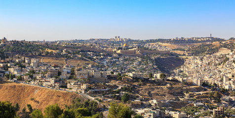 Obraz premium View on old city Jerusalem, capital of the state of Israel