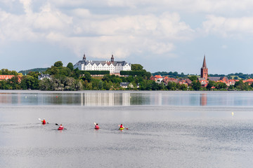 Fotos einer Bootsfahrt auf dem Großen Plöner See ein unter Naturschutz stehender See in...