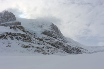 Fototapeta na wymiar Athabasca Glacier icefields parkway Canada