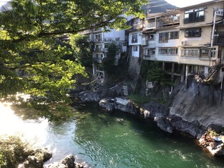 Fototapeta na wymiar Scenery near Shinbashi over the Yoshida River in Gujo Hachiman
