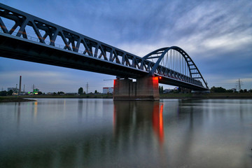 Eisenbahnbrücke bei Düsseldorf Hamm
