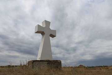 the memorial cross in the steppe