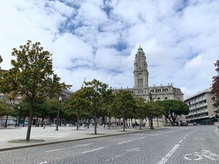 Fototapeta premium Majestic city hall of Porto on Avenida dos Aliados, Portugal