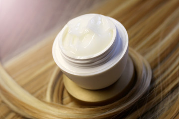 Mousse Foam Cleansing Foam On a blondy hair