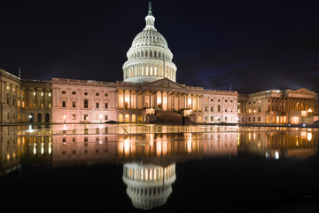 Fototapeta premium U.S. Capitol Building at night - Washington D.C. United States of America