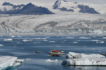 Jokulsarlon, die Gletscher Lagune Islands mt riesiegen Eisbergen und Gletschern