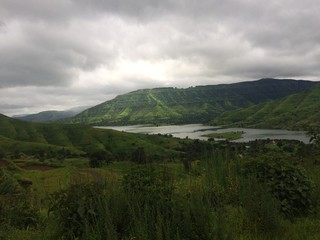Naklejka premium mountain landscape with lake