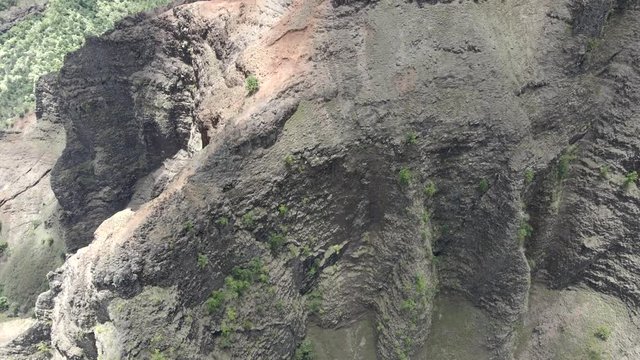 Dramatic mountain peaks of Waimea Canyon in Kauai 2