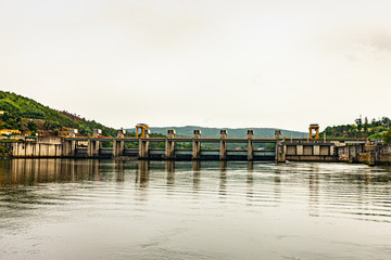 Fototapeta na wymiar barragem