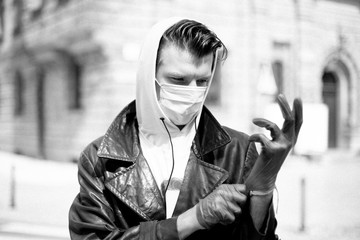 Be safe Tom 13 © Marcin