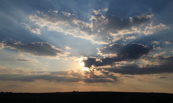 Rays of the setting sun. Provadia (Bulgaria)