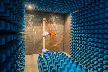 Fully anechoic chamber